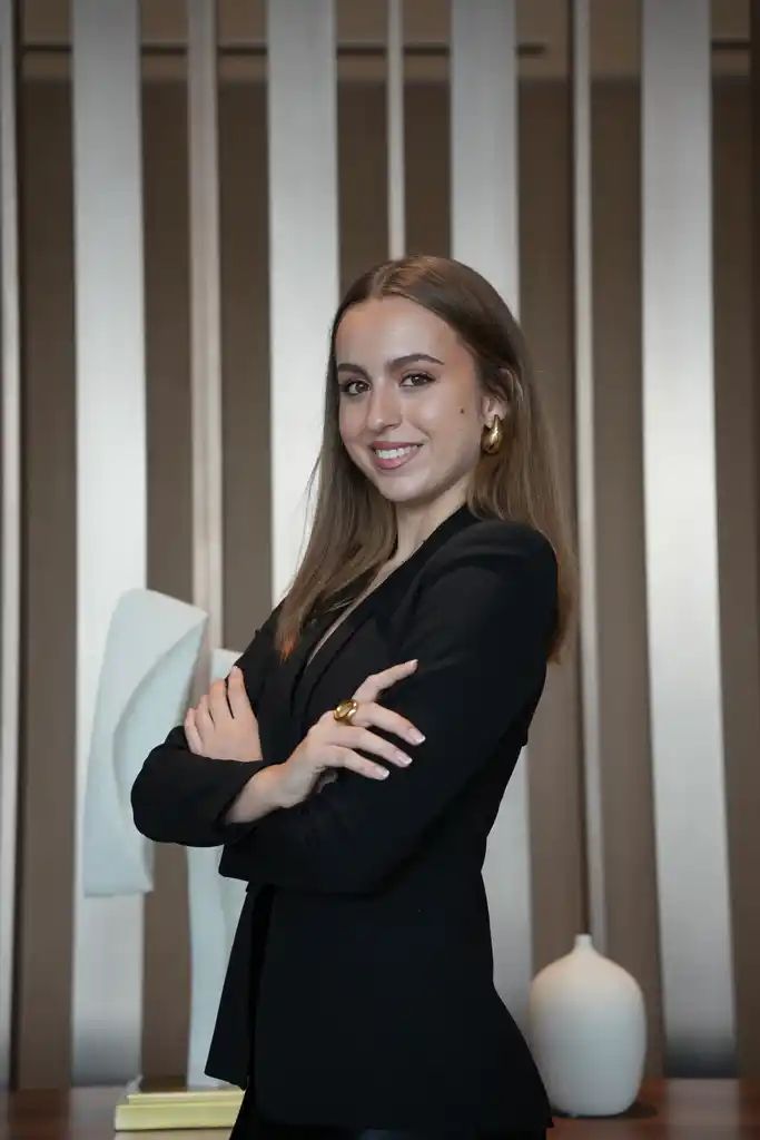 Laura – konzultantka Zafira Real Estate v Dubaji
